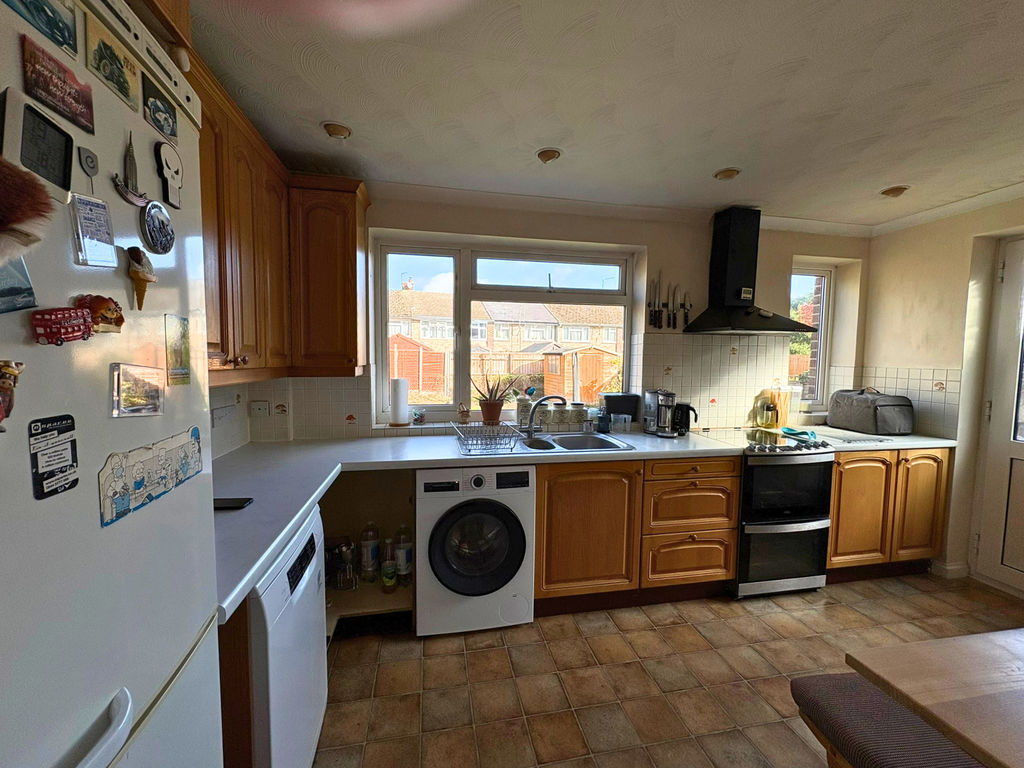 Kersey Crescent Speen